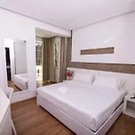 Hotel Prestige Golem (Tirana)