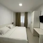 Prestige Hotel Golem (Tirana)