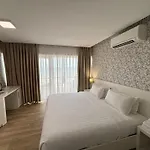 Hotel Prestige
