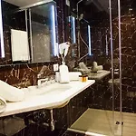 Prestige Hotel Golem (Tirana)