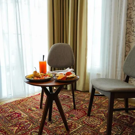 Hotel Prestige