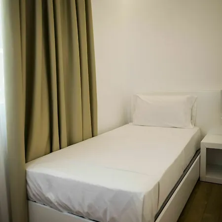 Hotel Prestige Golem (Tirana)