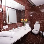 Prestige Otel Golem (Tirana)
