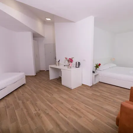 Hotell Prestige Golem (Tirana)