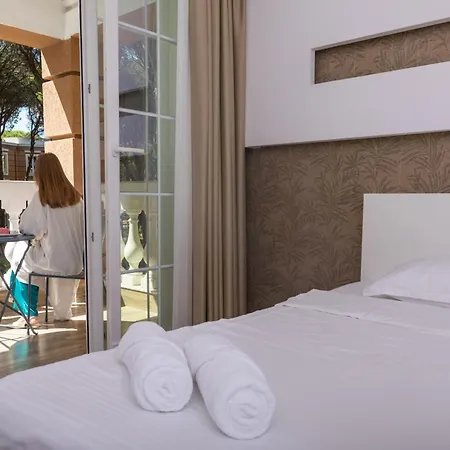 Prestige Hotell Golem (Tirana)