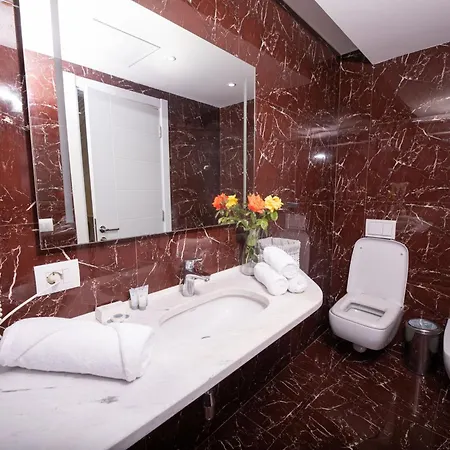 Prestige Hotell Golem (Tirana)