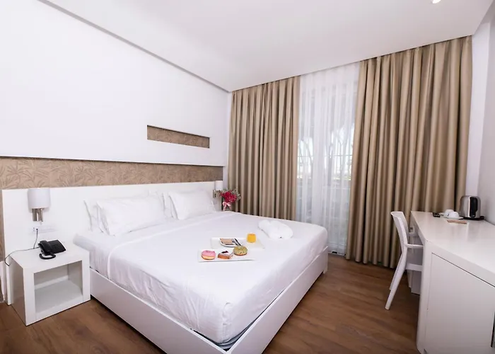 Prestige 5* Golem (Tirana)